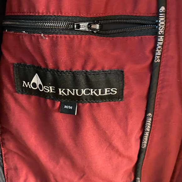 This lovely  moose knuckle coat was only worn once it is perfect for fall - Picture 4 of 4